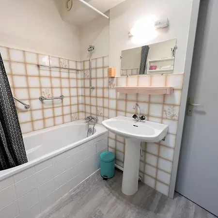 Appartement Cambo-les-bains, 1 Pièce, 2 Personnes - Fr-1-495-50 *